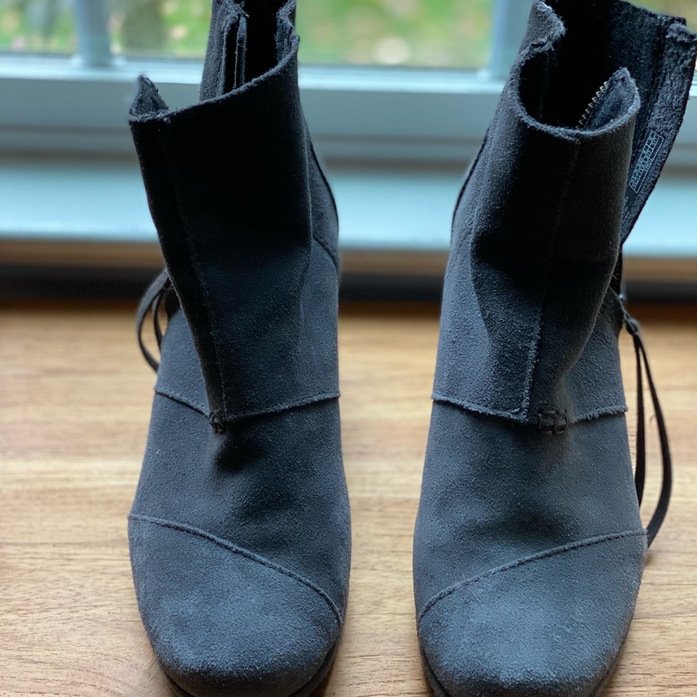 Tom’s gray suede booties with wedge heel
